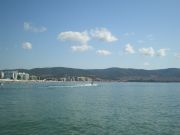 Lähdettiin veneellä viereiseen vanhaan Nessebarin kaupunkiin, takana tässä siis näkyy Sunny beachia :)